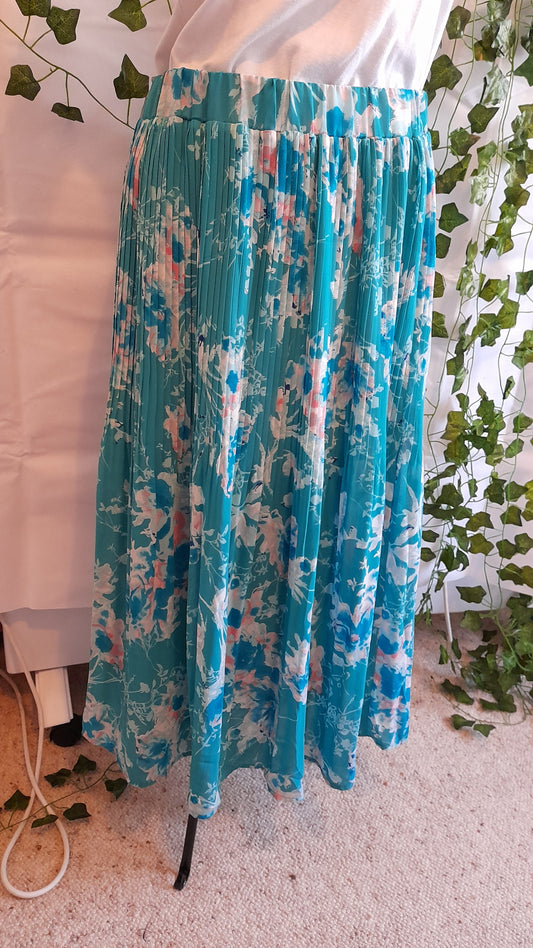 Skirt - Noni B Aqua Splash Pleated Size S/10