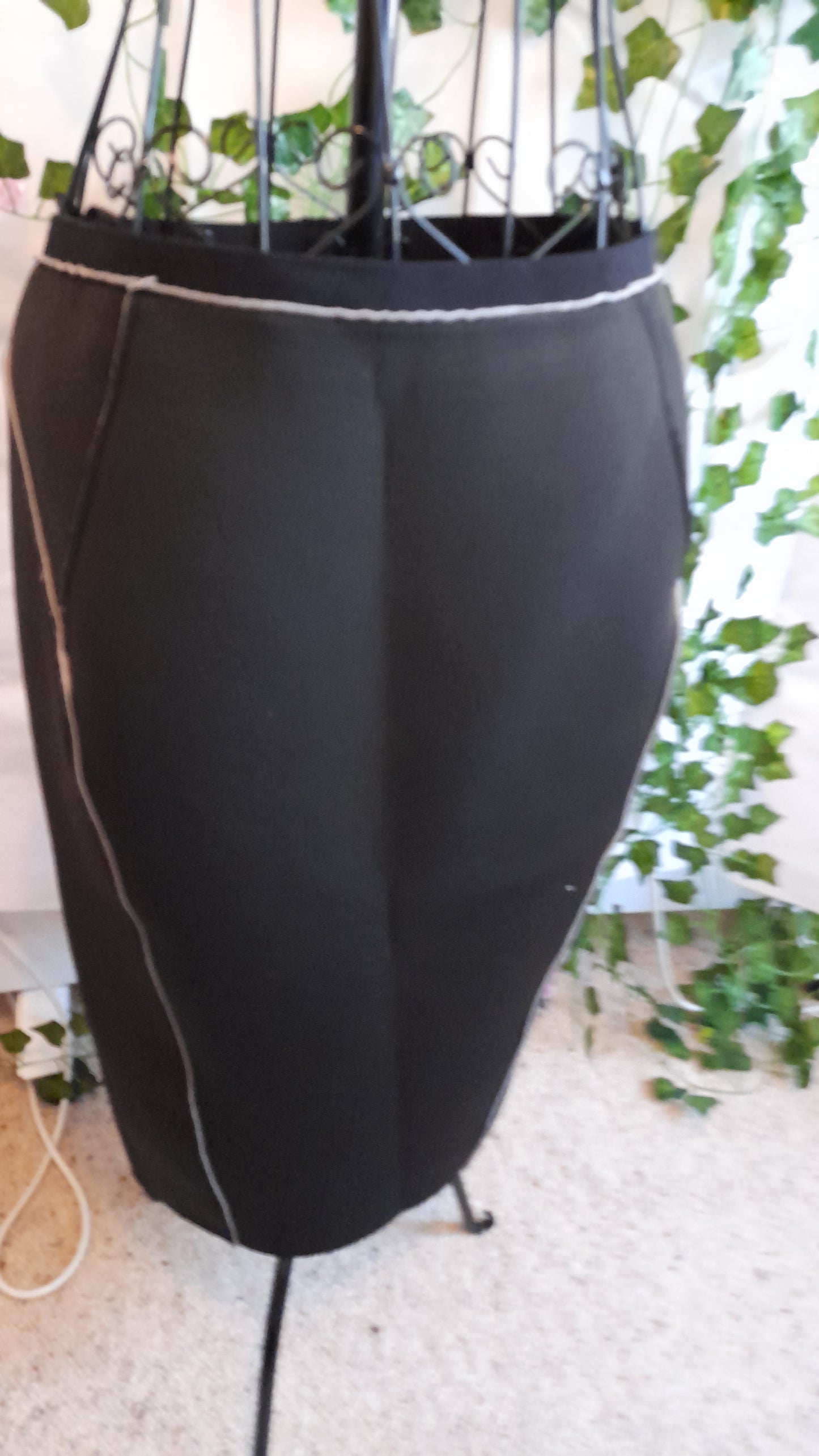 Skirt - Liz Jordan Black scuba. Size M/12-14.
