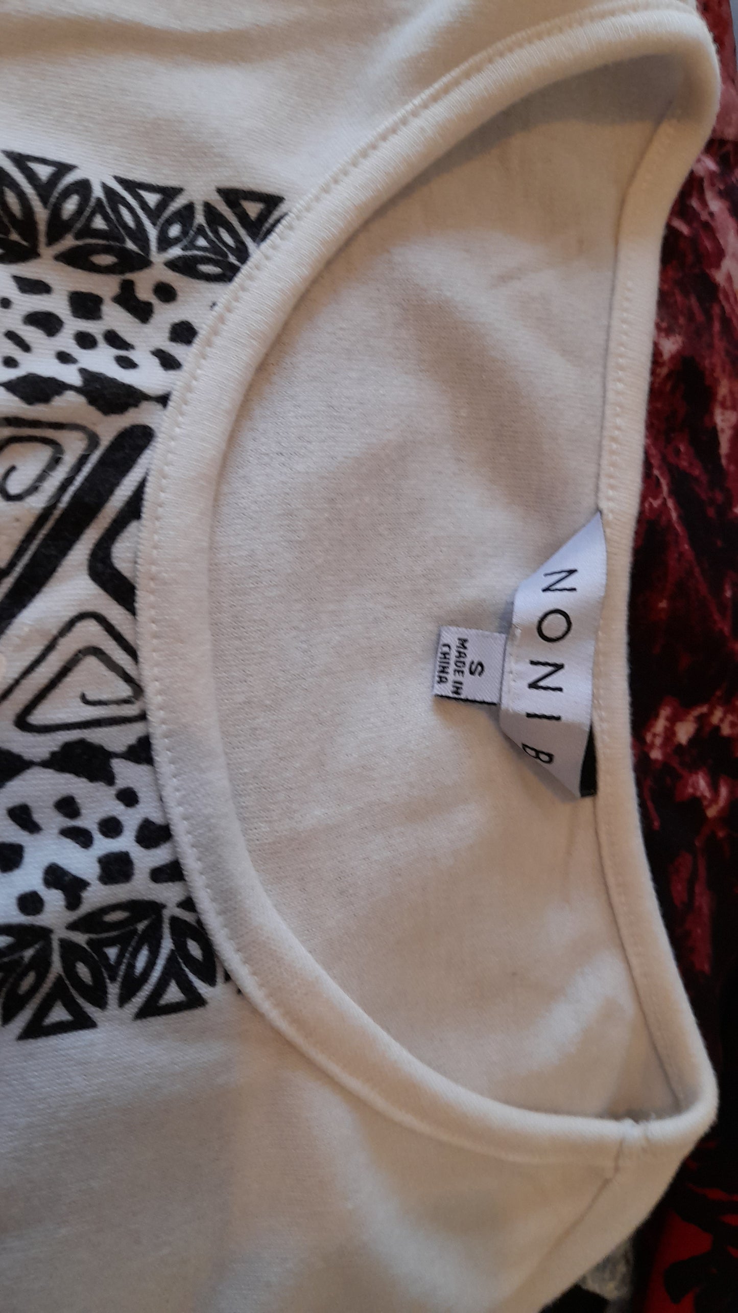 T-shirt - Noni B T-Shirt, white with black geometric sequinned pattern. Size Small/10.