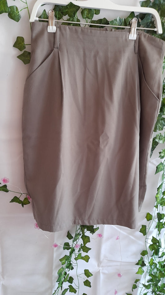Skirt - Stateline Stone Business Size 14 (small sizing)