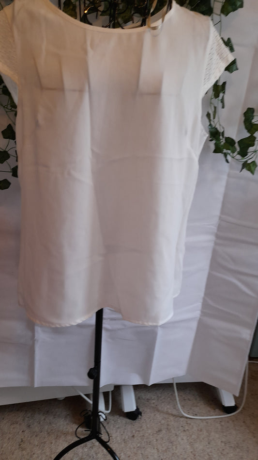 Top - Forecast White Cap Sleeve top. Size 14.