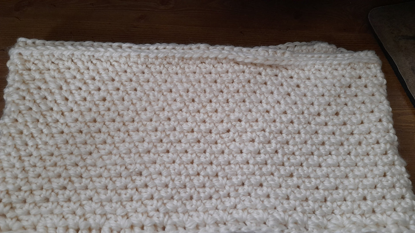 Cream Alpaca-Wool-Acrylic Cowl