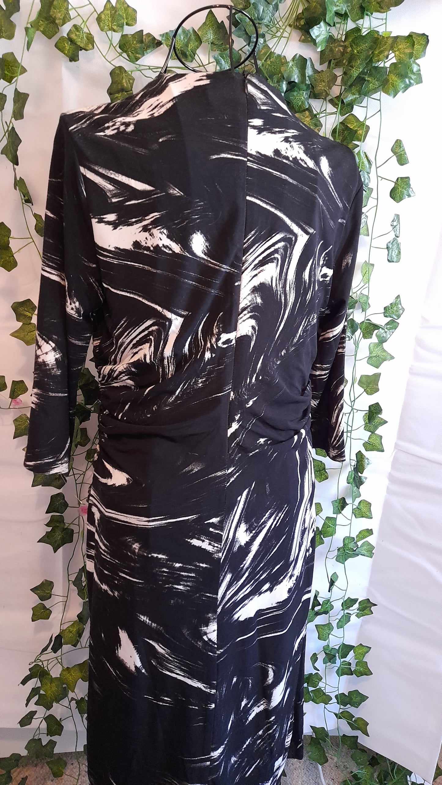 Dress - Queenspark Black & White Wrap Size M/12-14