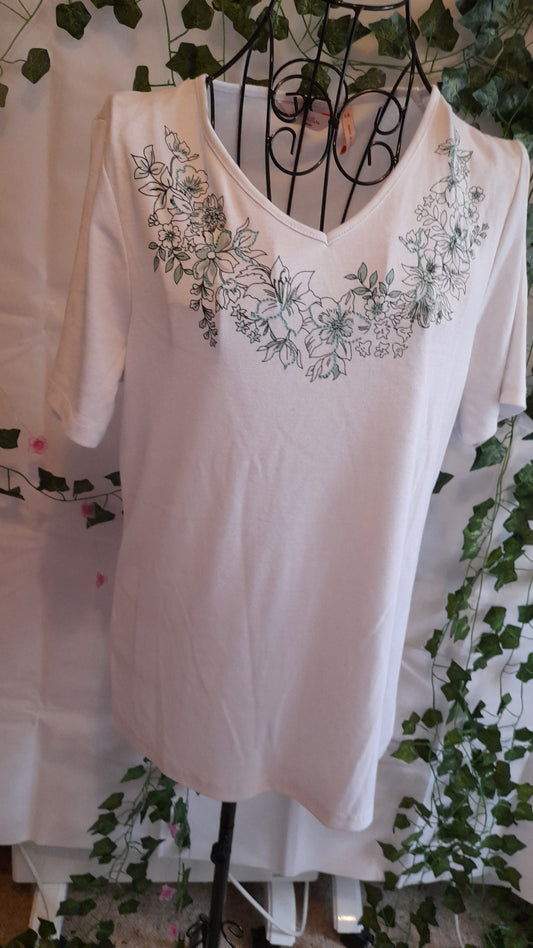 T-shirt - Millers T-shirt Flower Print Size 14